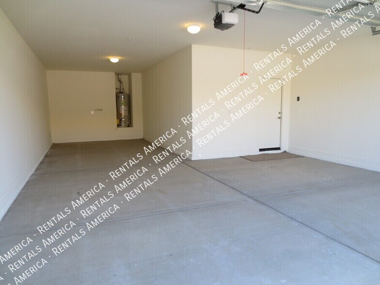 Building Photo - 20756 W Legend Trail