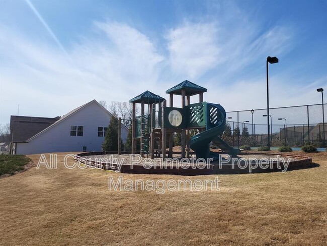 Building Photo - 3328 Fall Branch Ln