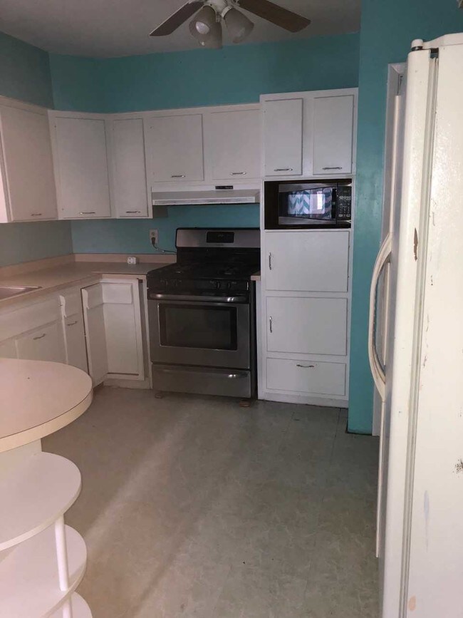 Building Photo - 16 Eden Pl