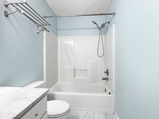 Building Photo - 8449 Forestview Ln N