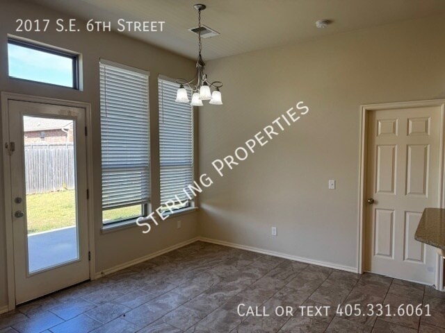 Building Photo - 2017 SE 6th St