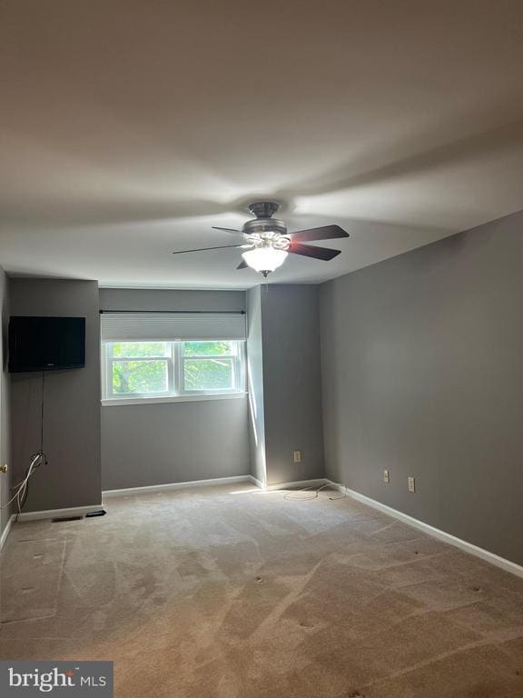 Building Photo - 3576 Windridge Dr