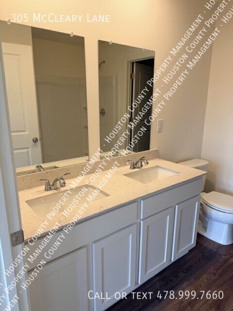 Building Photo - 305 McCleary Ln