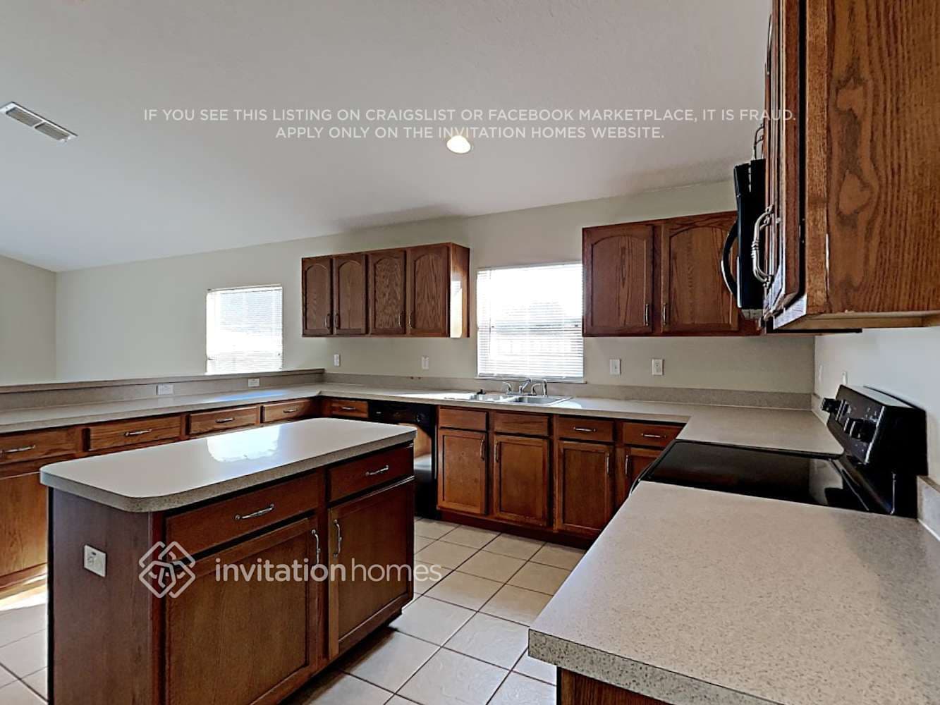 Building Photo - 4610 Sandhurst St