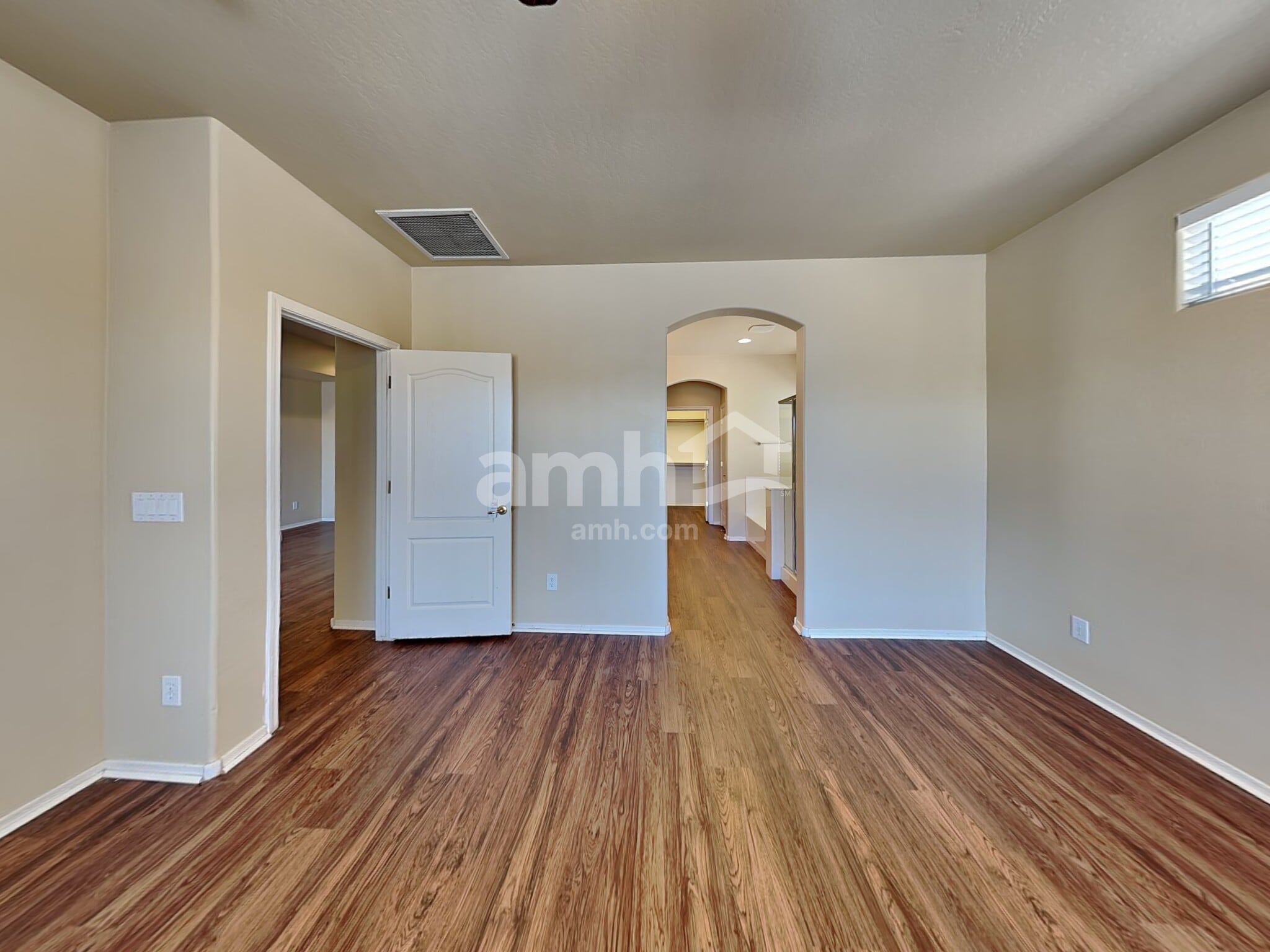 Building Photo - 683 S 221st Dr