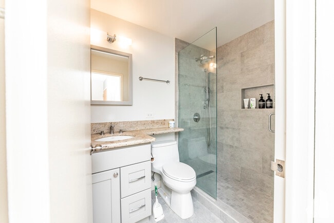 Building Photo - 211 E Ohio St