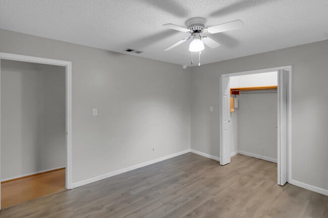 Building Photo - 300 Wildwood St