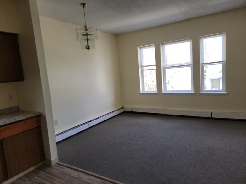 Building Photo - 43 Lenox St