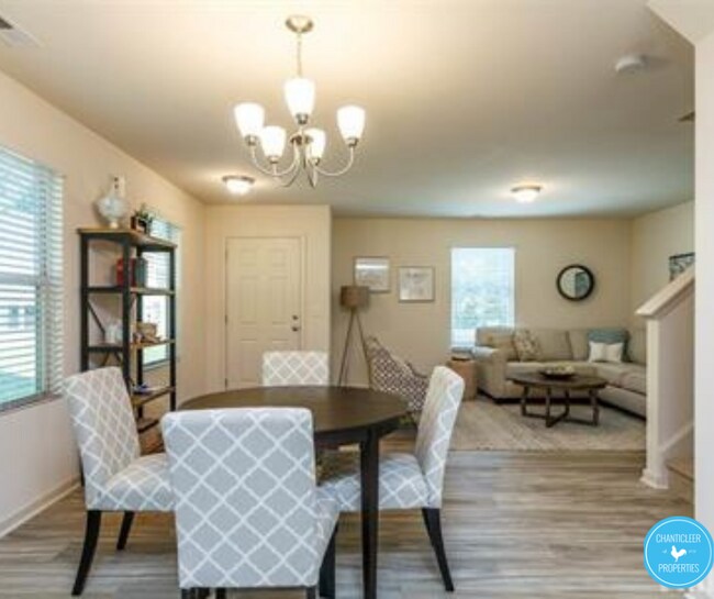 Building Photo - 1208 Haybrook Ln