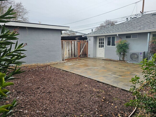 Building Photo - 1448-1454 Carleton Drive