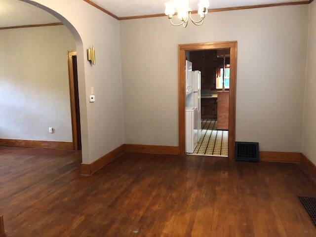 Building Photo - 302 Melrose Ct