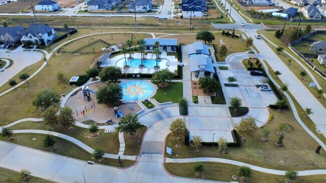 Building Photo - 10719 Klaria Cres Ct