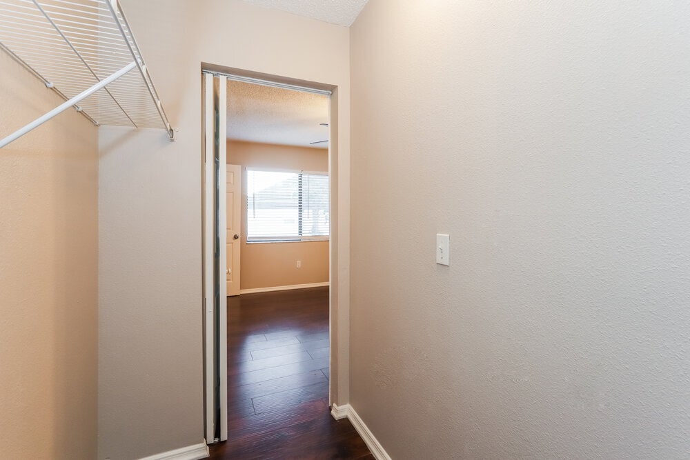 Building Photo - 1406 Woodstork Dr