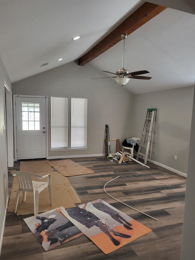 Building Photo - 1831 SG