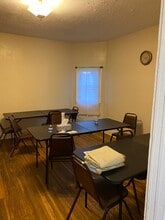 Building Photo - 2 Willowbank Pl