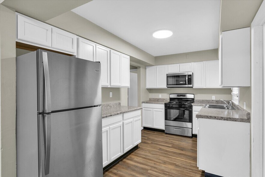 Building Photo - 19 Delaine Dr