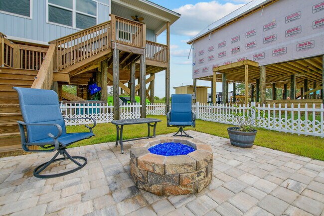 Building Photo - 486 Beatrice Point Rd