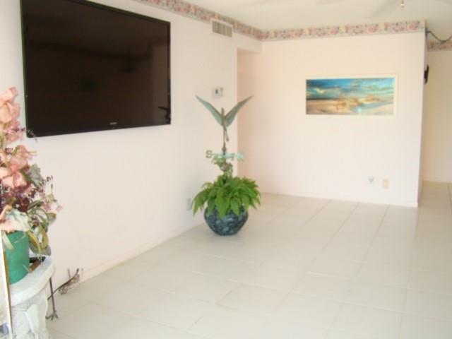 Building Photo - 620 NW 13th St