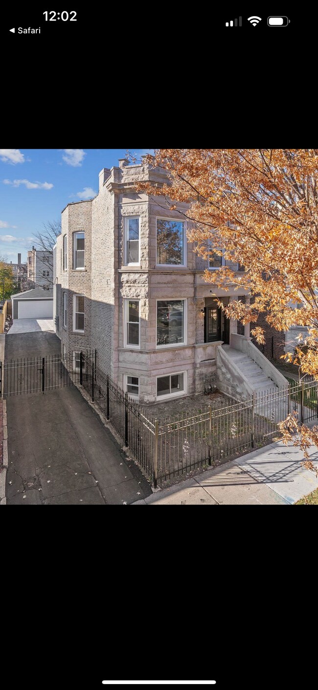 Primary Photo - 1914 S Avers Ave