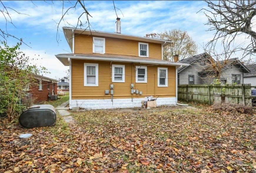 Building Photo - 810 N Euclid Ave