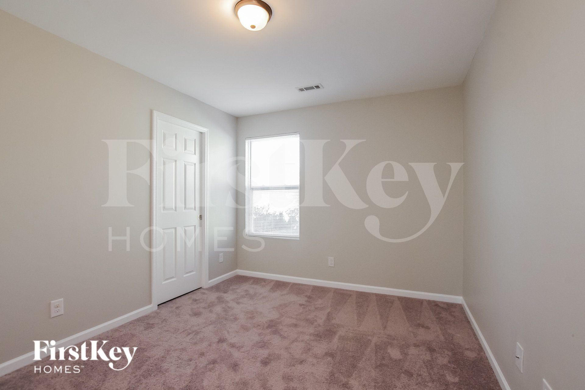 Building Photo - 707 Rook Rd