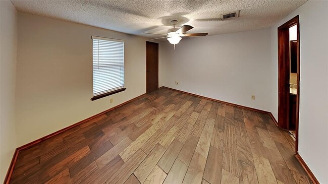 Building Photo - 7521 NW 113th Pl