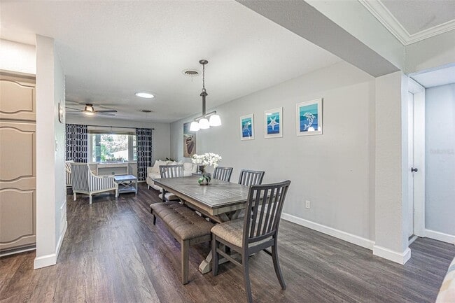 Building Photo - 863 Bay Breeze Terrace