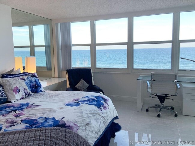 Building Photo - 3546 S Ocean Blvd