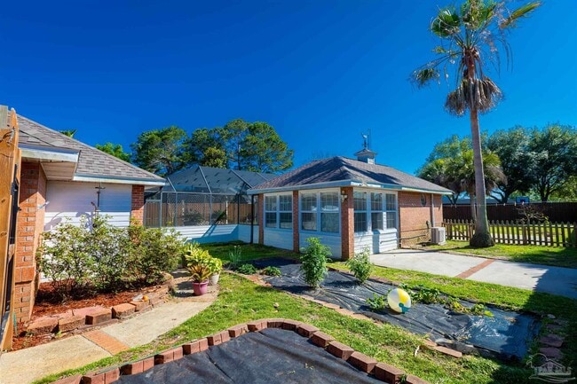 Building Photo - 400 Ridge Wood Cir