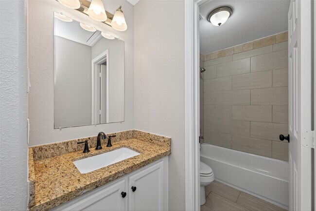 Building Photo - 2509 Moreau St