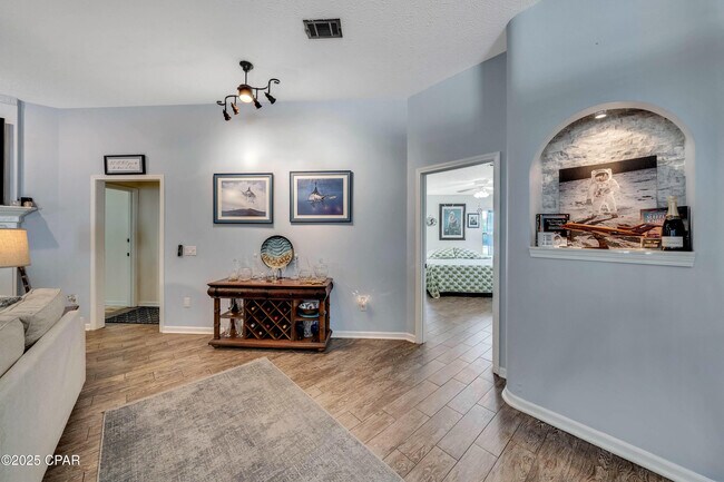 Building Photo - 625 Amberjack Dr