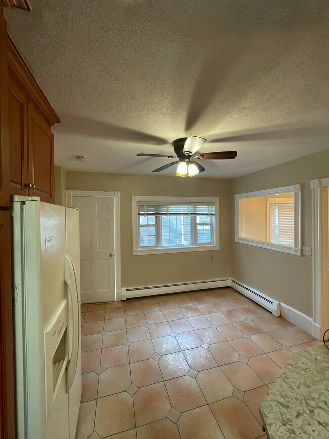 Building Photo - 27 Morris St