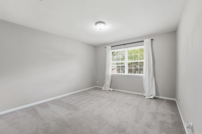 Building Photo - 2325 Triway Ln