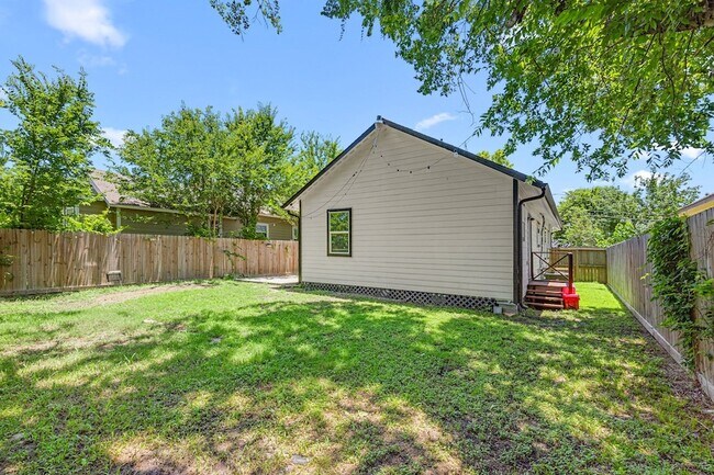 Building Photo - 4103 New Orleans St