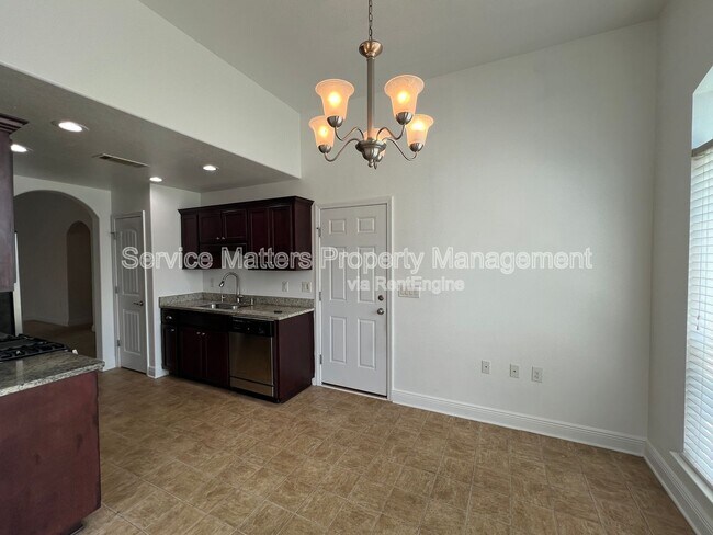 Building Photo - 4496 Fiske St
