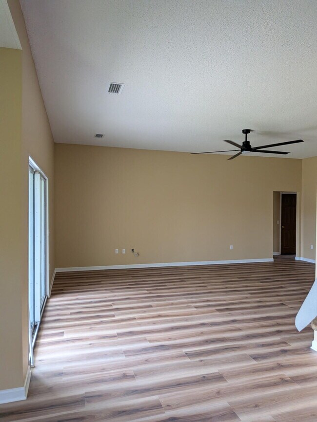 Building Photo - 5211 Moore Loop