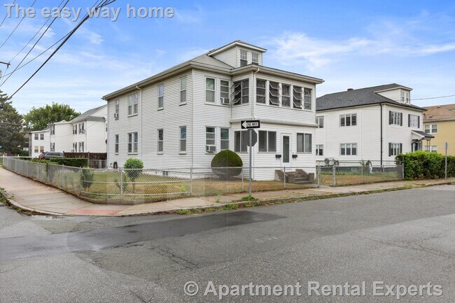 Building Photo - 62-64 Billings Ave Unit #2