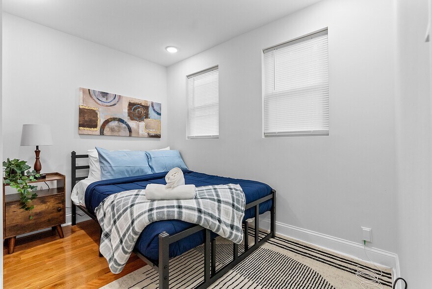 Building Photo - 3025 Baltz St