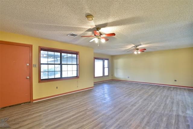 Building Photo - 501 N La Salle Dr