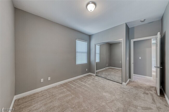Building Photo - 5318 Hollymead Dr