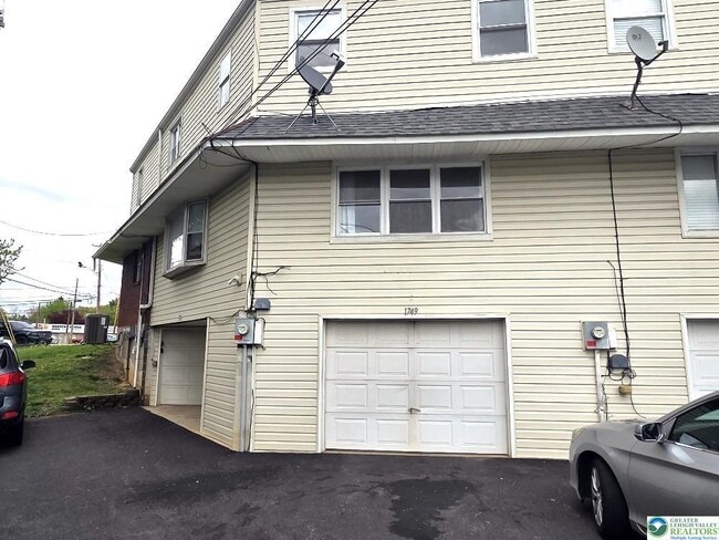 Building Photo - 1749 Schoenersville Rd