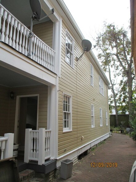 Building Photo - 17 Hampden Ct