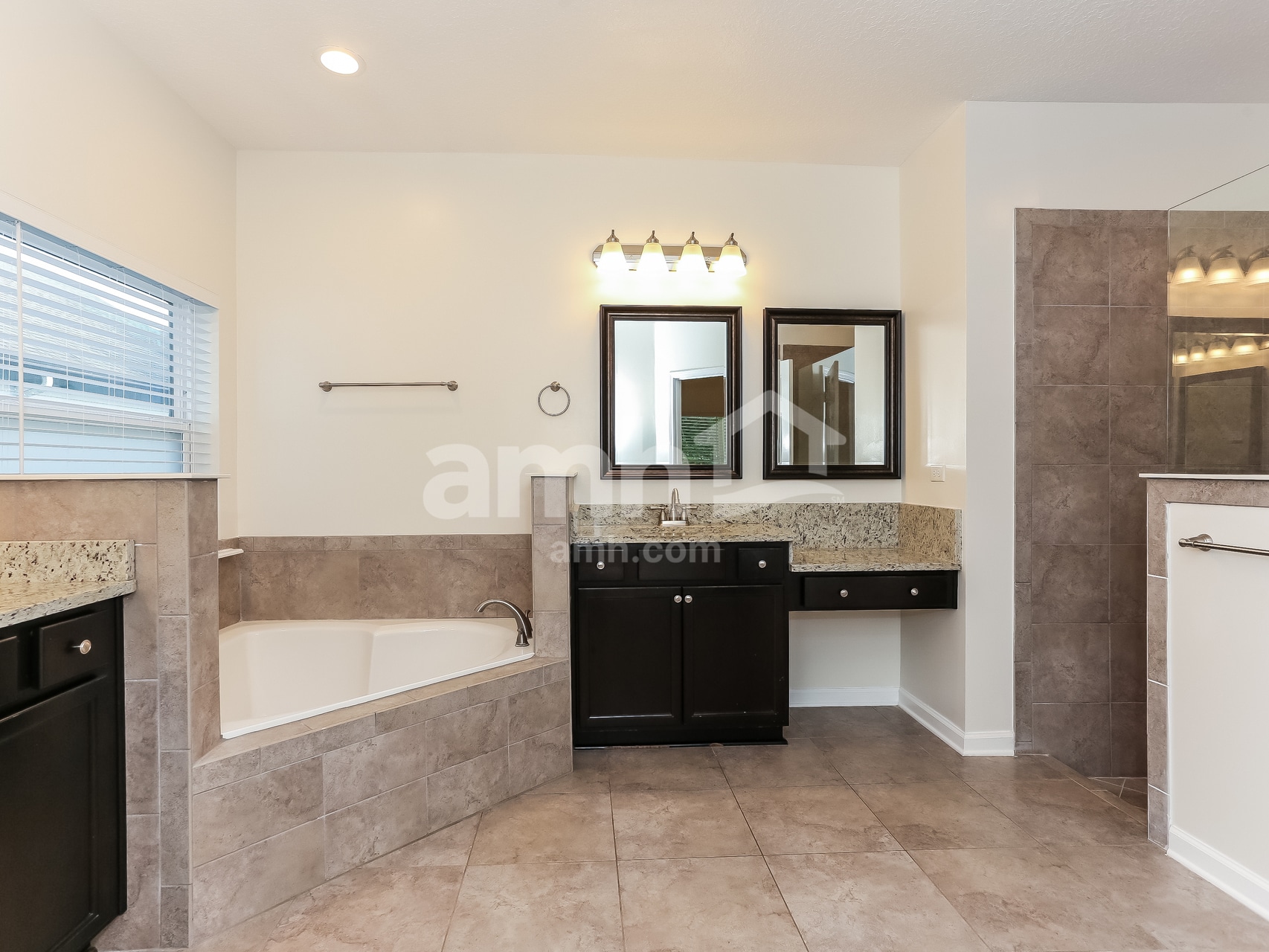 Building Photo - 85036 Furtherview Ct