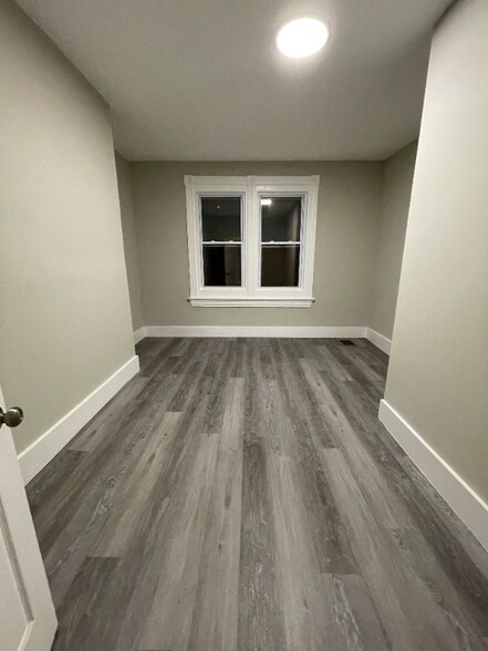 Building Photo - 1715 Kinney Ave