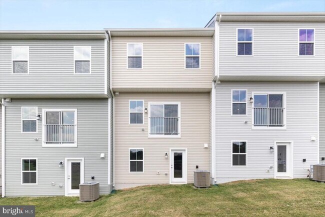 Building Photo - 118 Milburn Dr