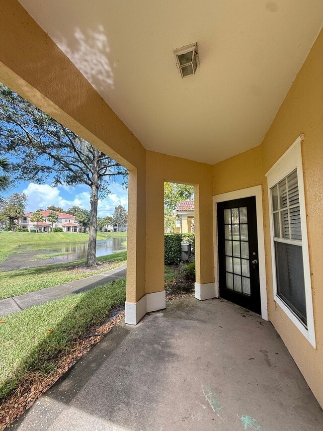 Building Photo - Newly listed 2/2 Condo in the heart of San...