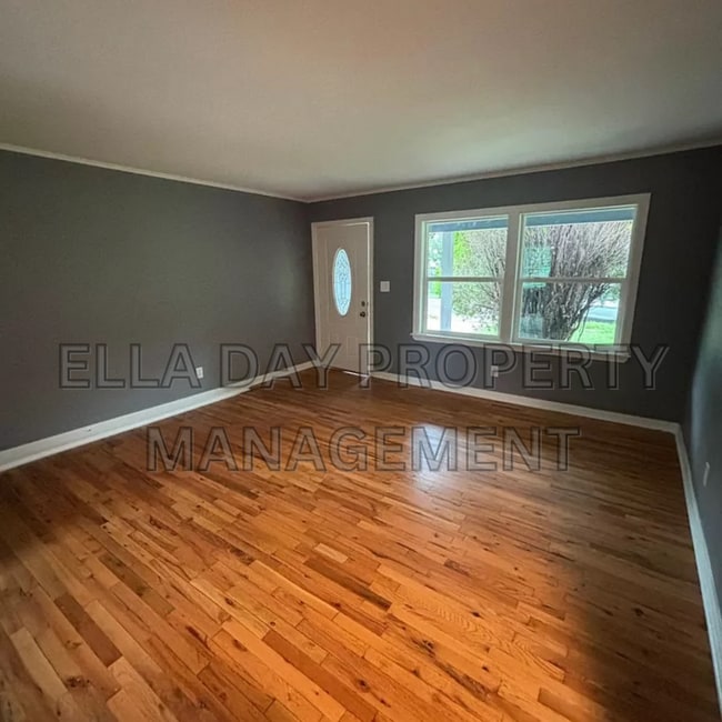Building Photo - 1235 N Piatt Ave