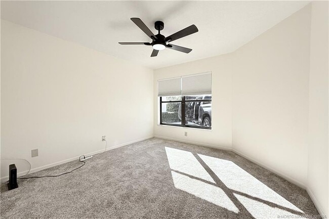 Building Photo - 3012 SW Mariposa Cir