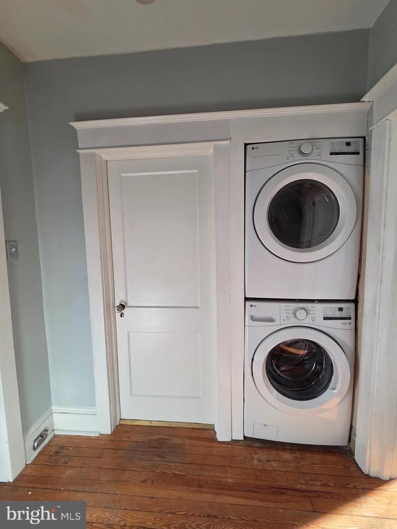 Building Photo - 629 Grove St