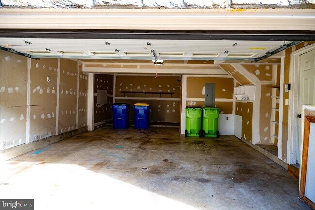 Building Photo - 5115 Grimm Dr